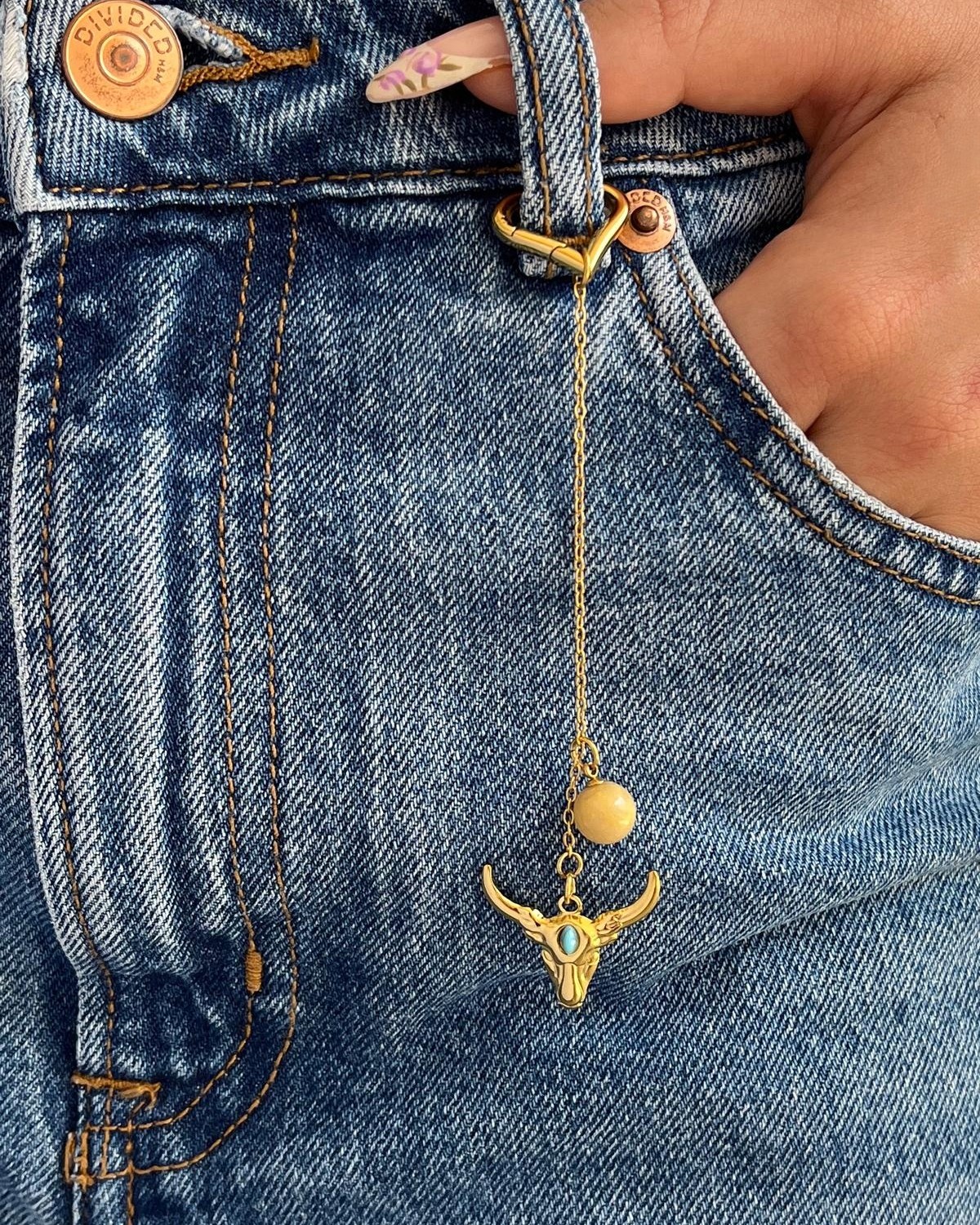 I CARRY MY POWER